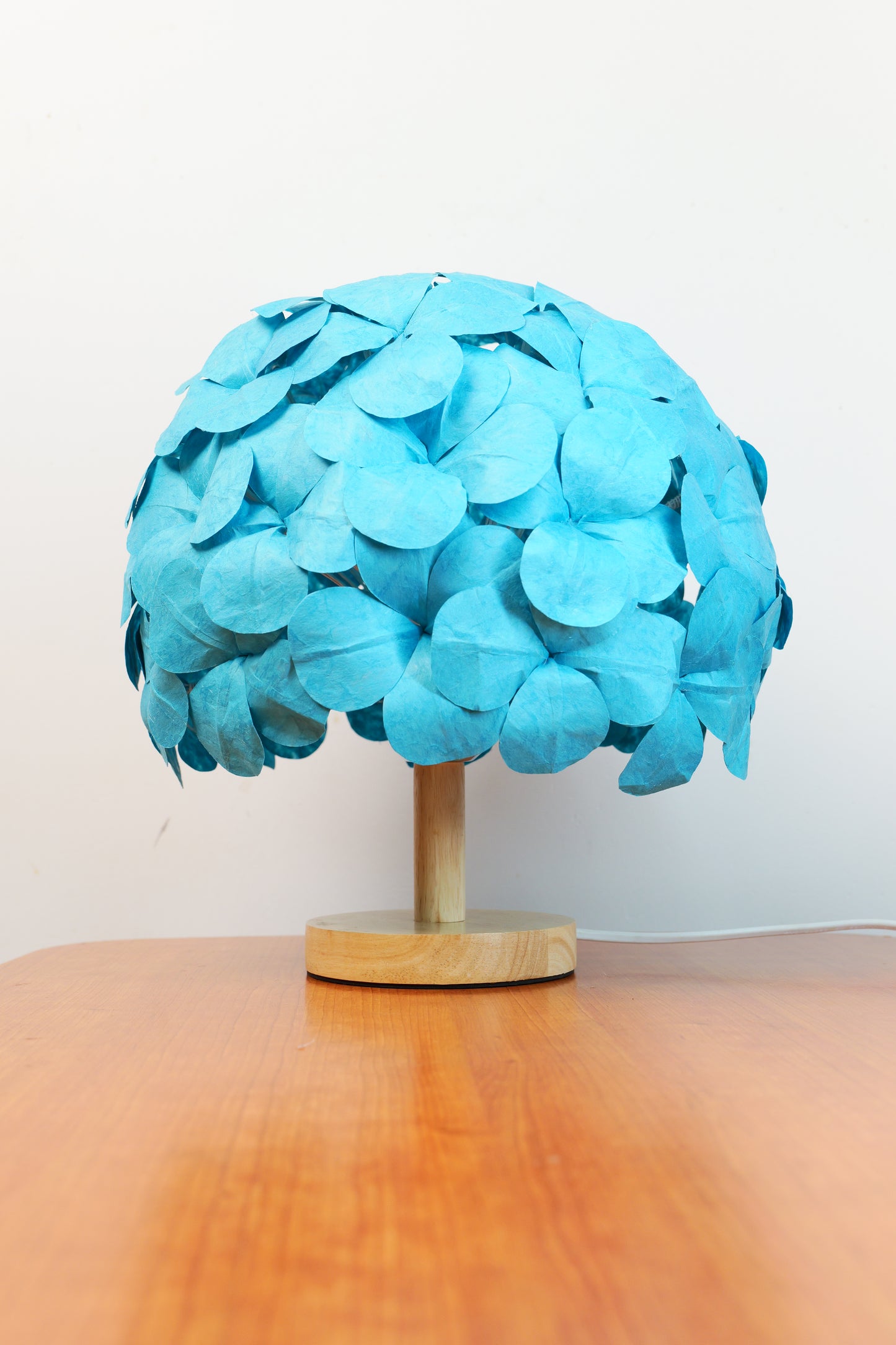 DIY Hydrangea Lamp: Whimsical & Romantic Handmade Paper Flowers